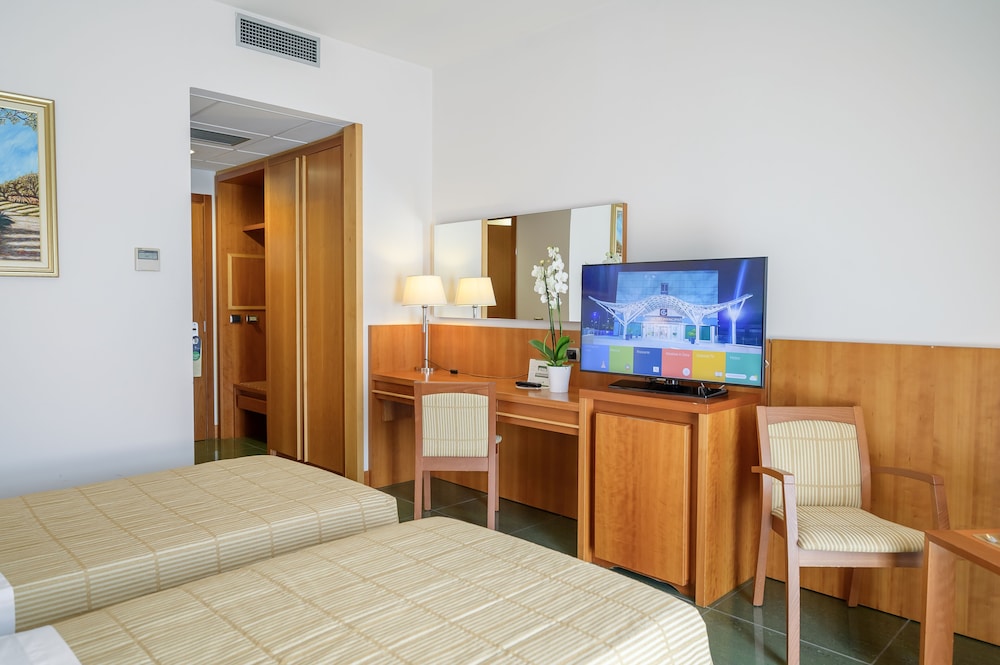 Hotel Dei Principati 40/53