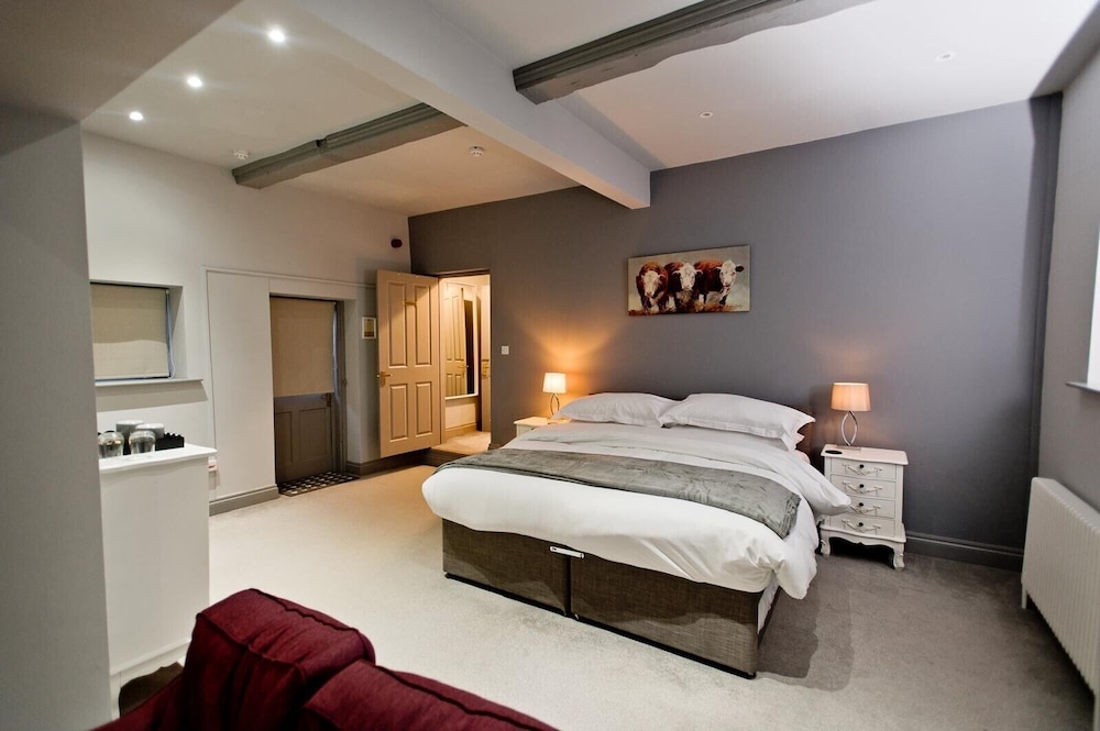 Glewstone Court Country House Hotel 11/50