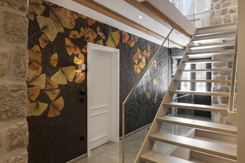 Sea Rocks Residence 14/40