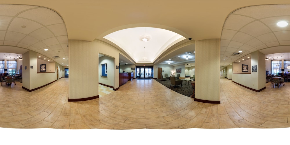 Hampton Inn Suites Newark Harrison Riverwalk 27/60