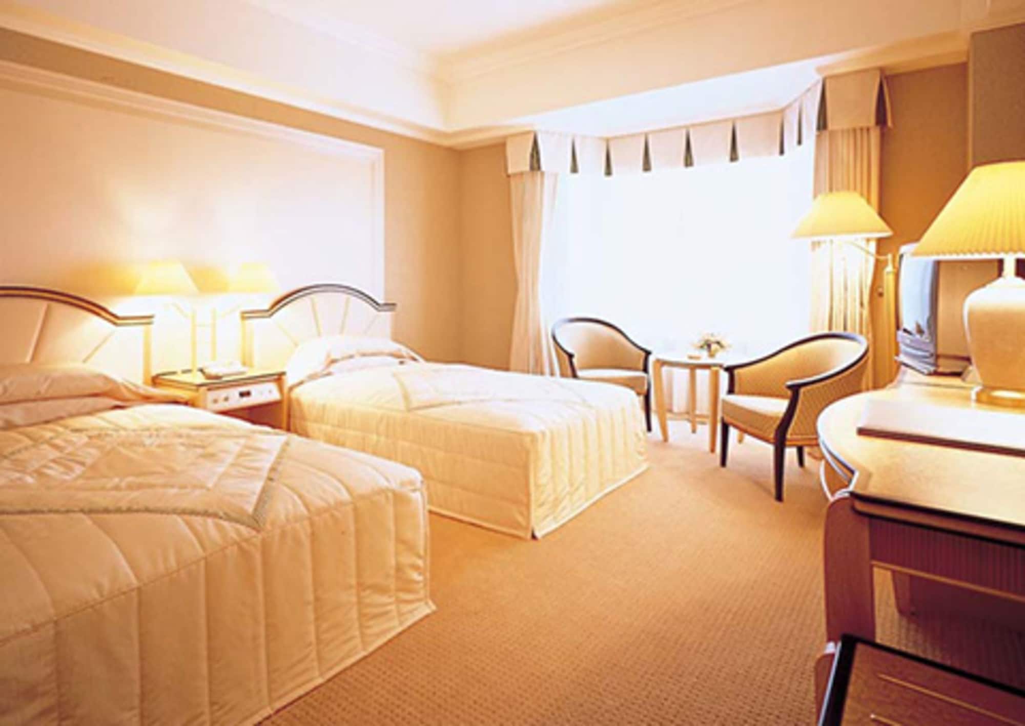 Moderate, Twin Beds