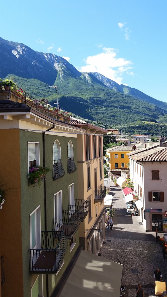 Albergo Aurora 3/35