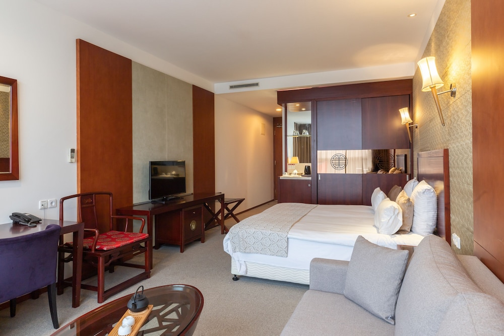 Shanghai Hotel Holland 11/71