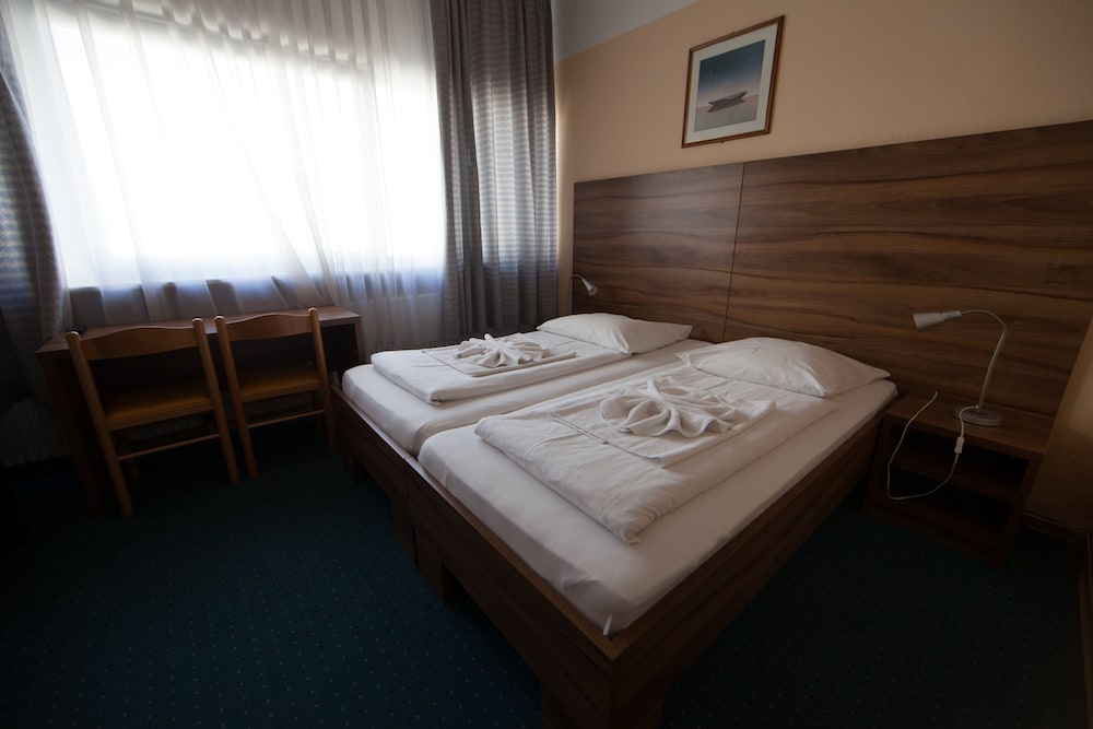 ALPER AM POTSDAMER PLATZ HOTEL 10/31