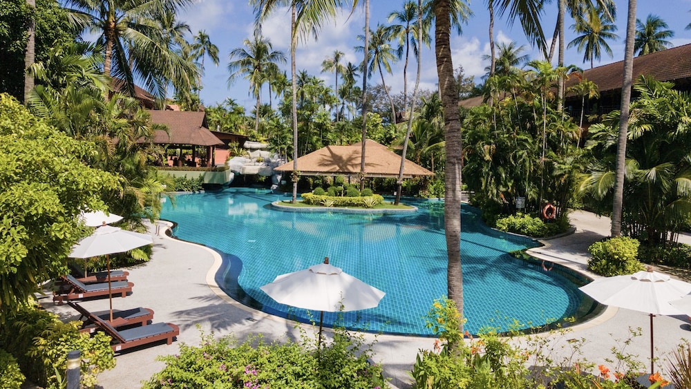 Courtyard by Marriot Phuket Patong Beach 7/65