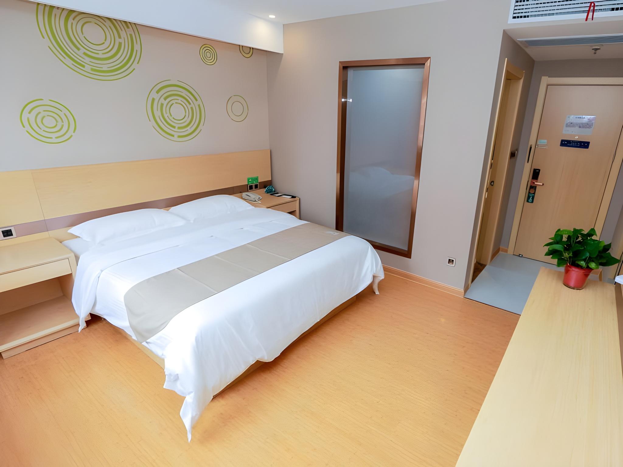 Qingxin, King Bed