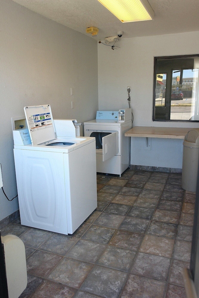 Motel6 Hattiesburg, MS 7/26