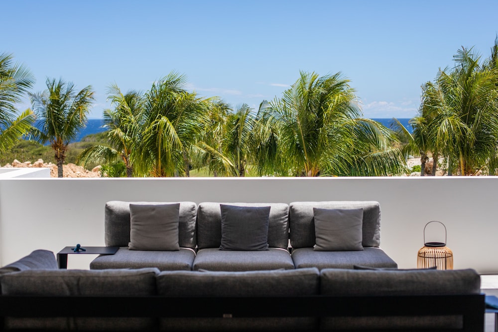 The Reef at Blue Bay Golf & Beach Resort 18/50