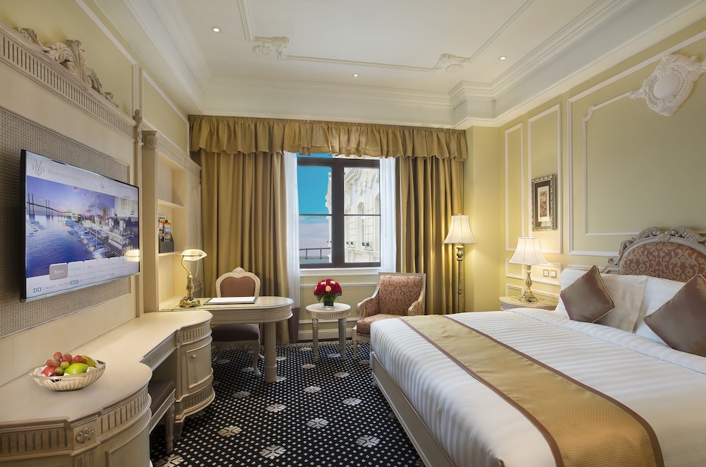 SUPERIOR, DOUBLE OR TWIN BED, SEA VIEW