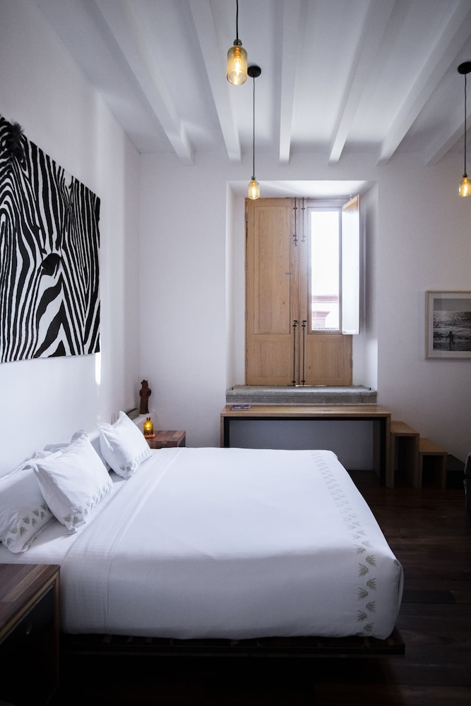 Hotel Los Amantes 4/50