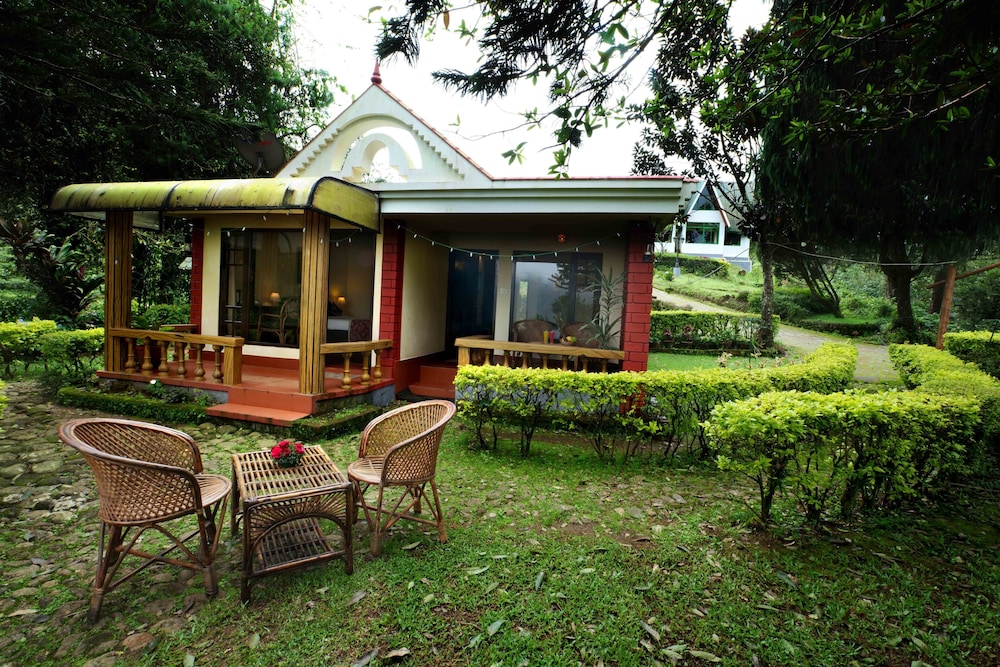 CAMELOT RESORT photo2