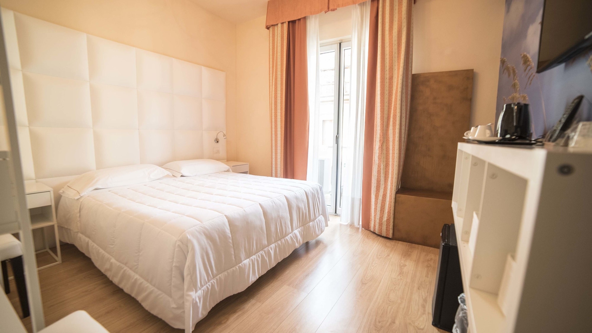 غرفة قياسية بسرير مزدوج، Hotel Jane 4/10