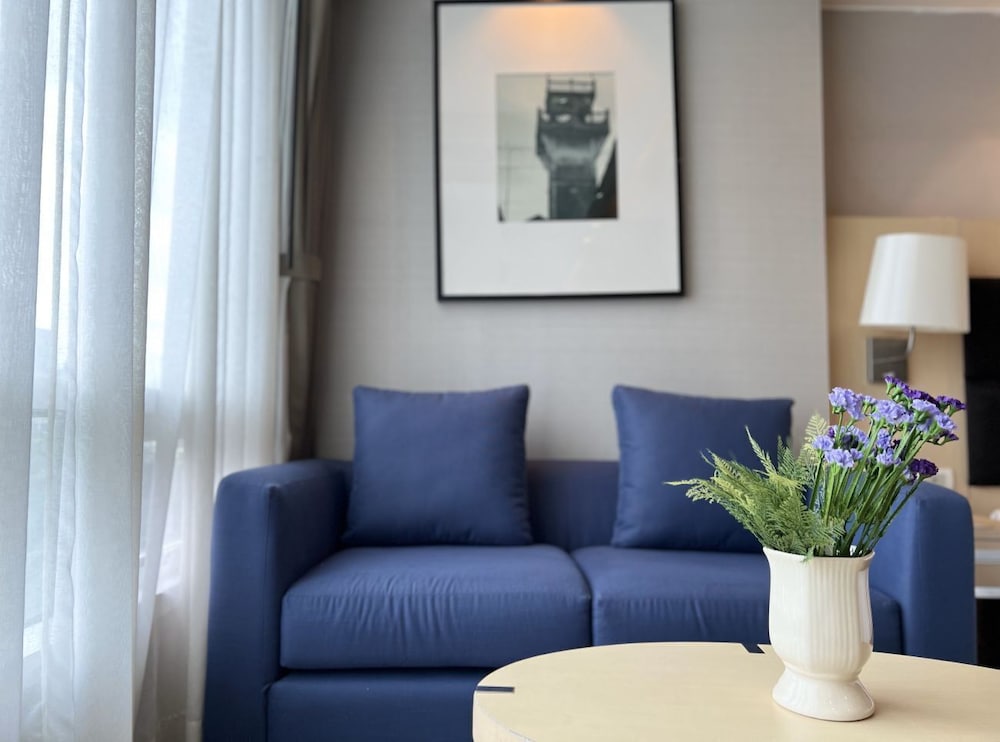 SORA Resort & Suites Sukhumvit 49/73
