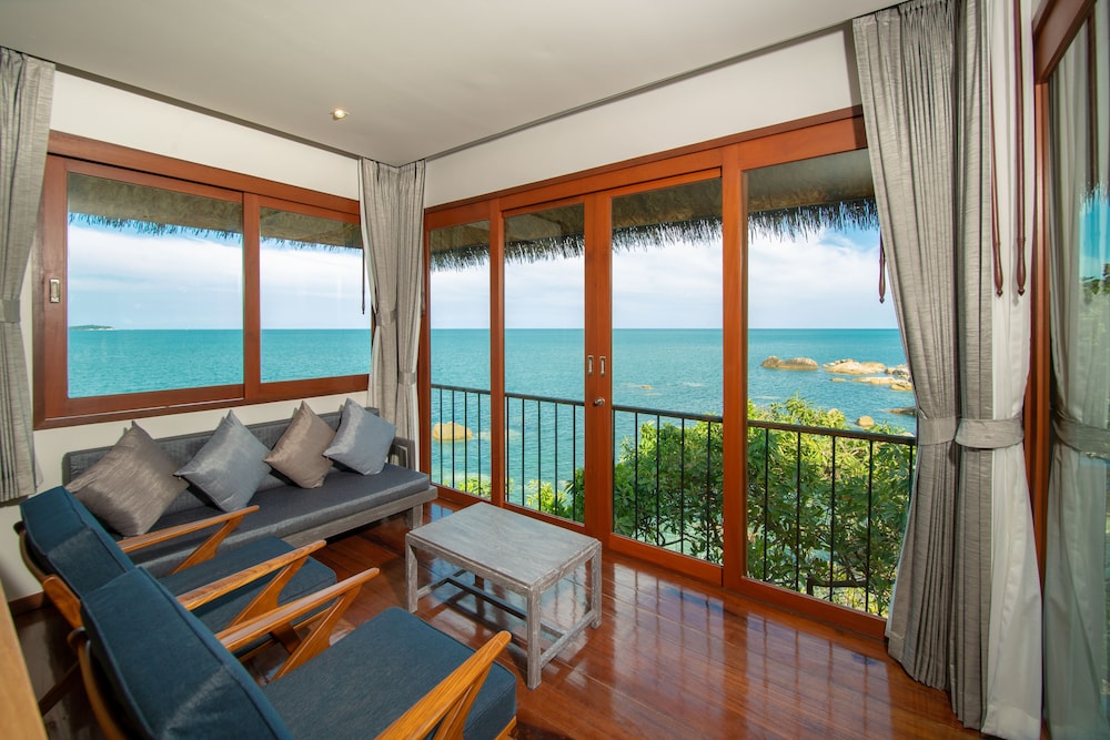 Coral Cliff Beach Resort 36/70