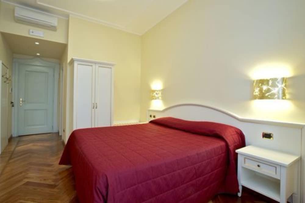 Standard, Double Bed