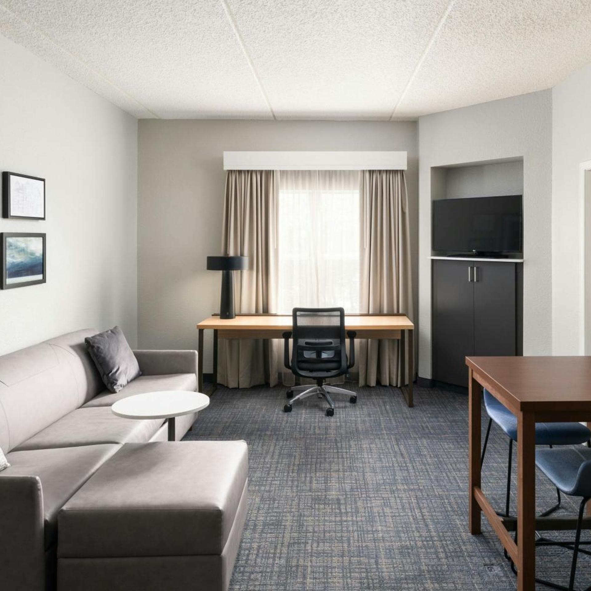 جناح بسرير كينج مع أريكة، Residence Inn Gainesville I-75 2/8