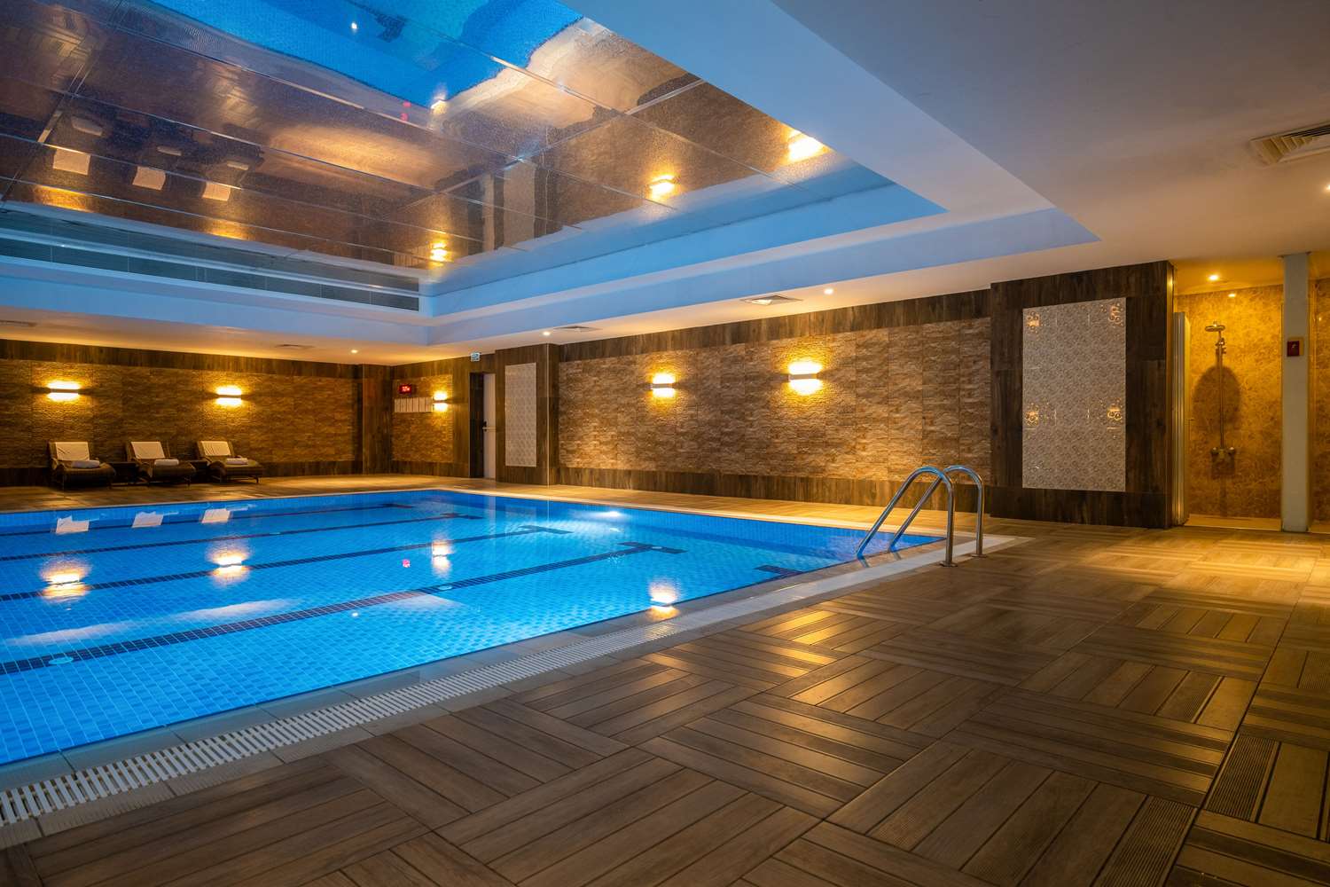 Clarion Hotel Istanbul Mahmutbey 33/60