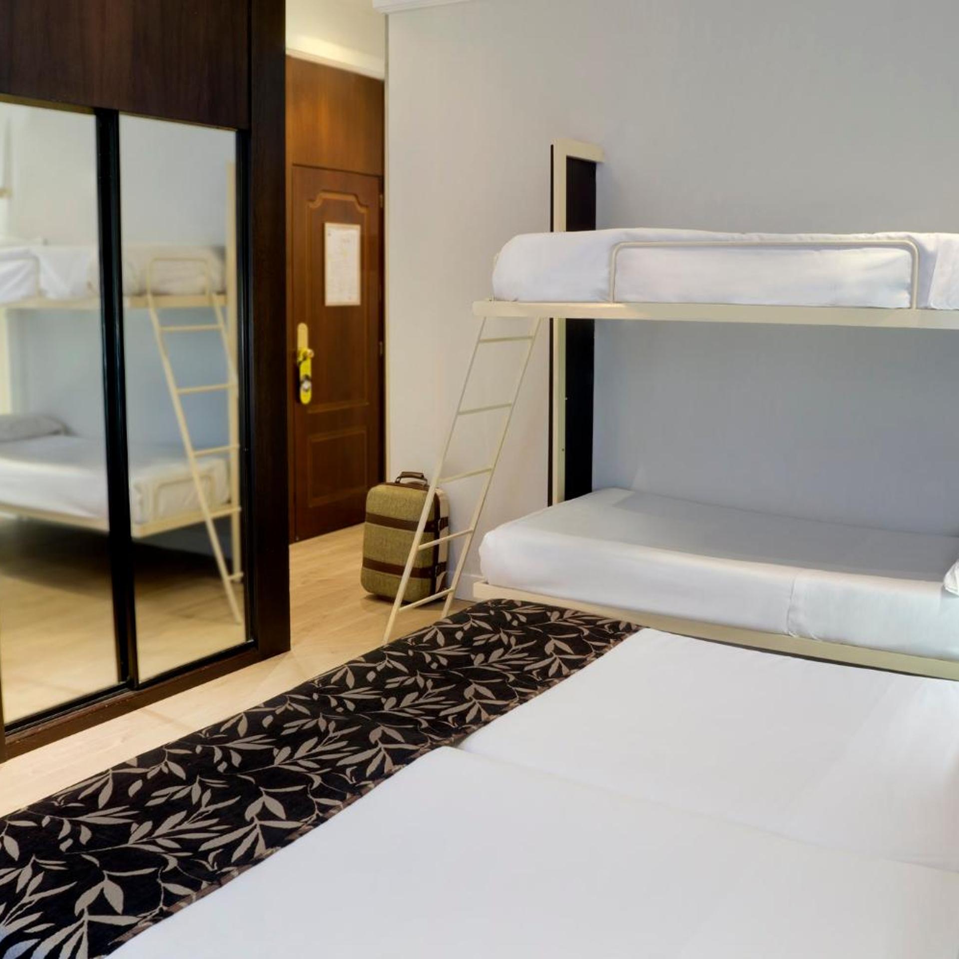 غرفة عائلية بسرير مزدوج، Hotel Sercotel Las Torres Salamanca 7/7