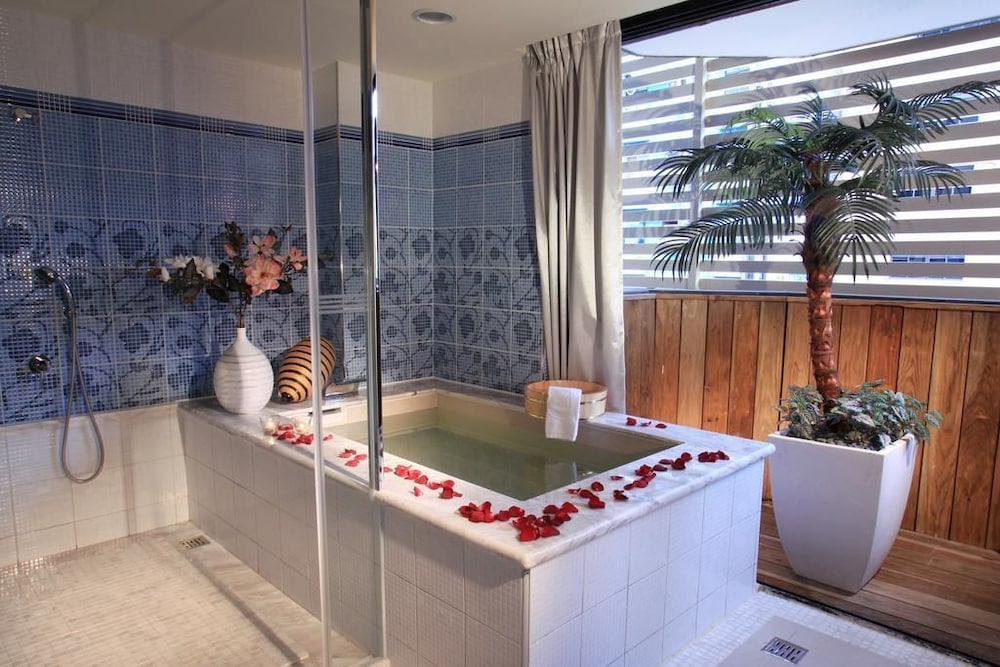 Chuang-tang Spring Spa Hotel 5/50