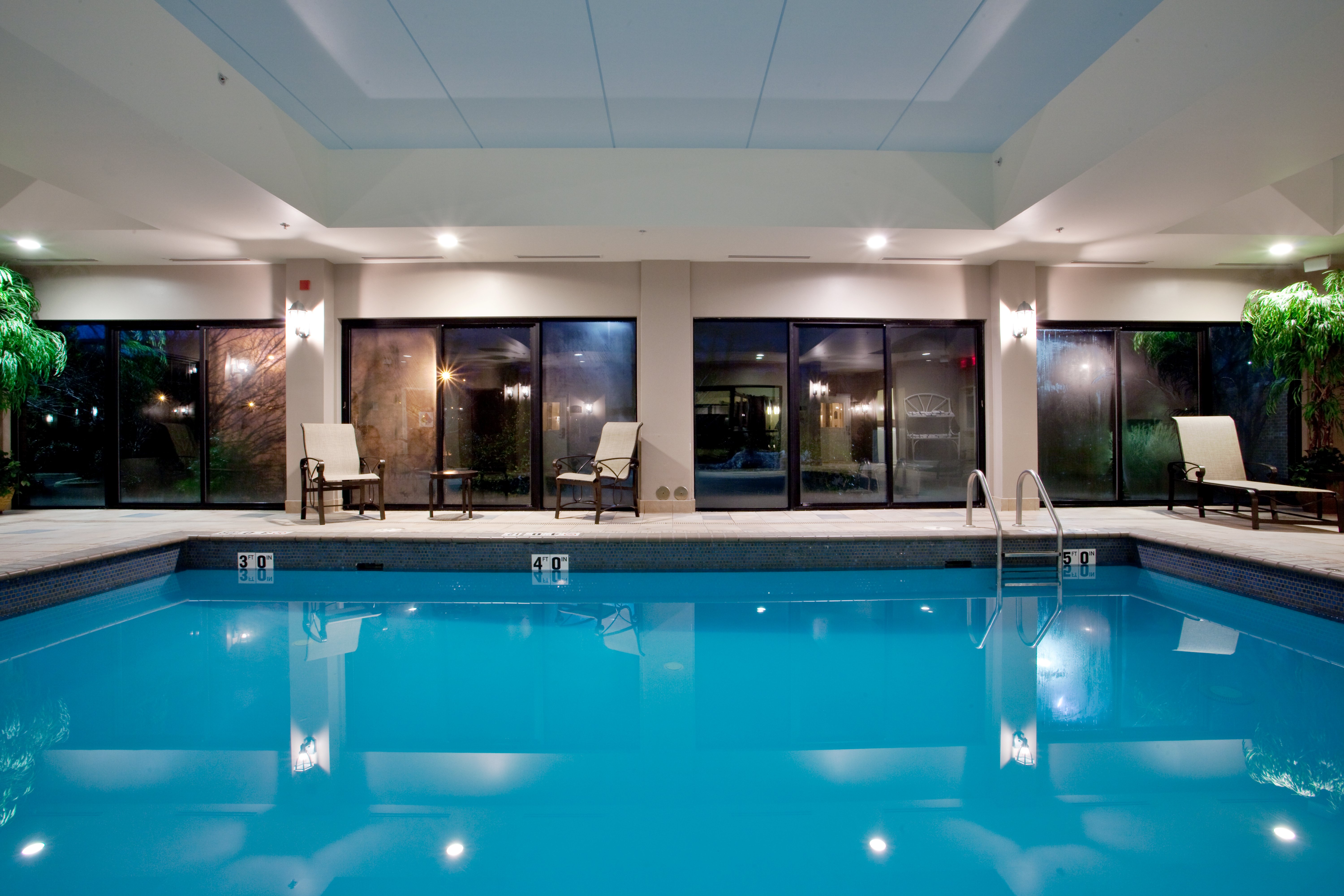 Holiday Inn Express And Suites Newport News Ex Holiday Inn Hotel And Suites Newport News 18/25