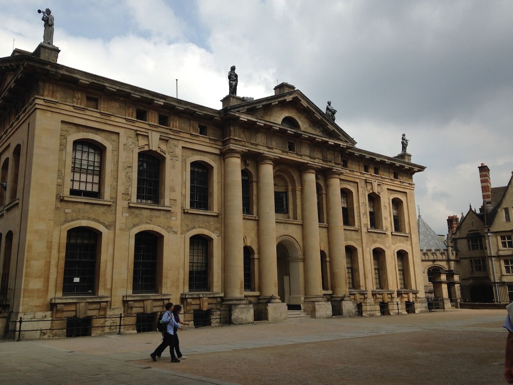Oxfordbnb 3/49