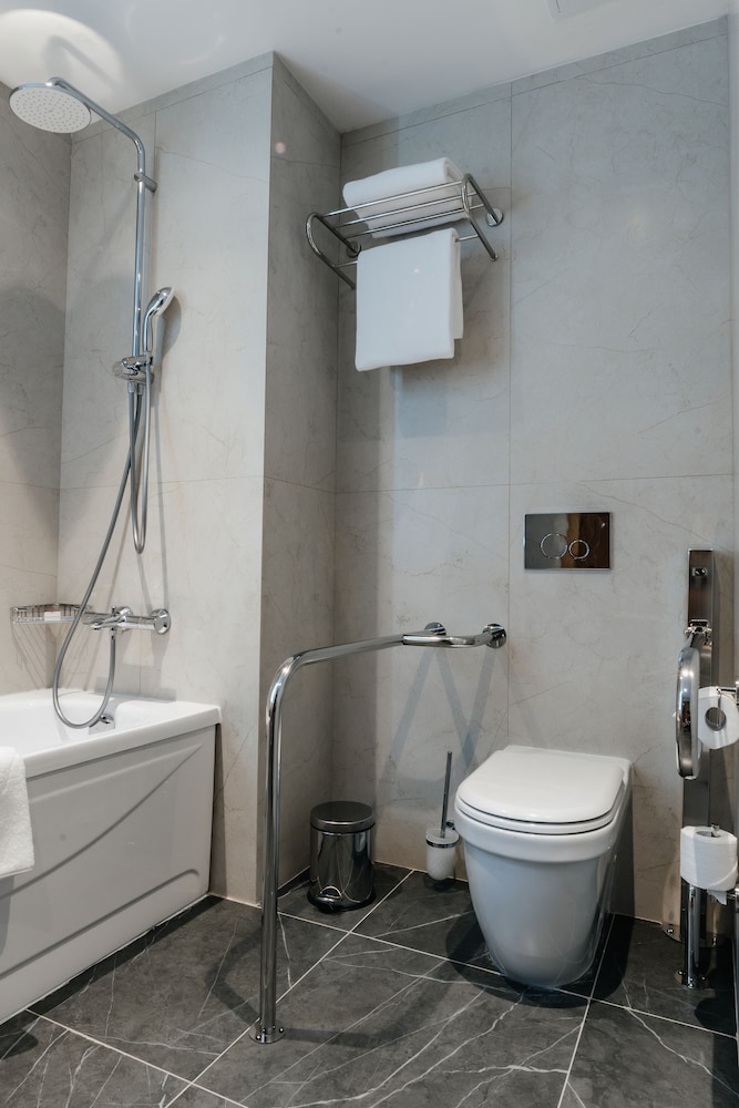 Ramada by Wyndham Astana 48/50