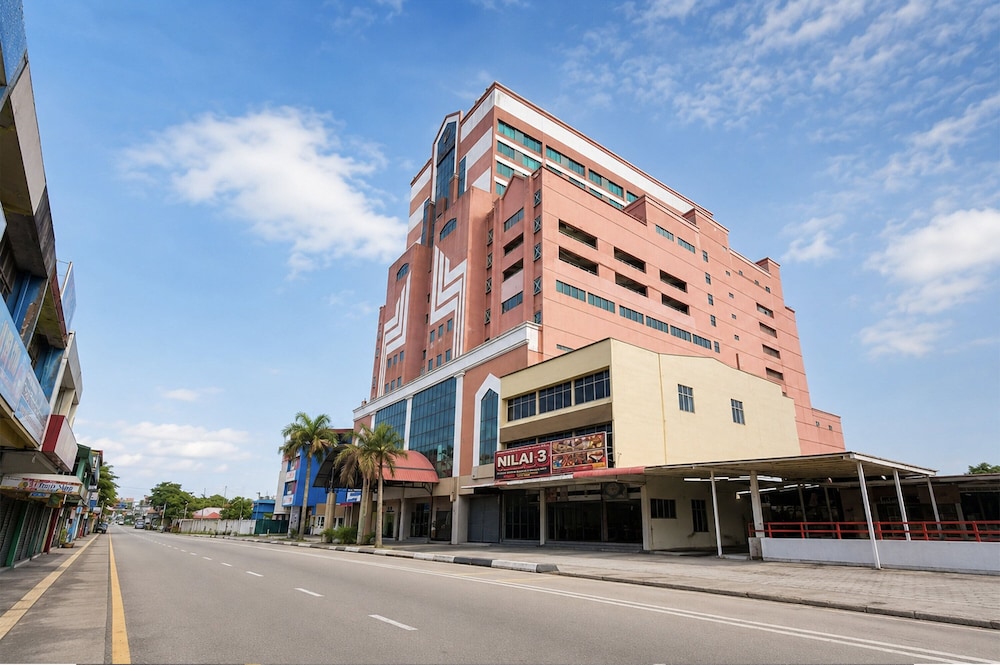 Palette - Kota Tinggi Mayres Hotel in KOTA TINGGI