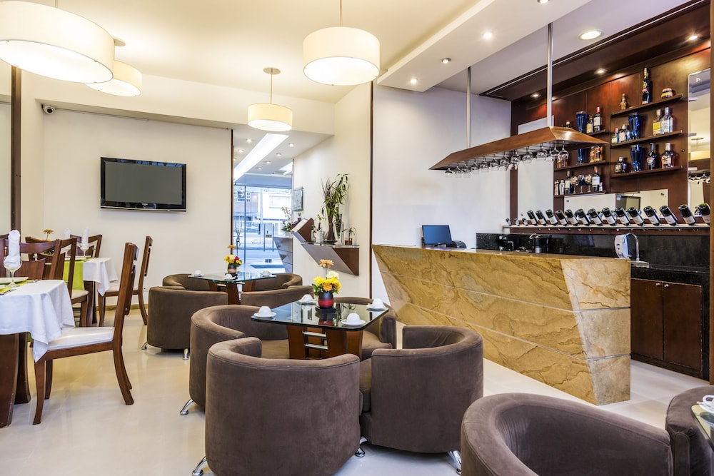 Hotel Platinum Suite 25/49