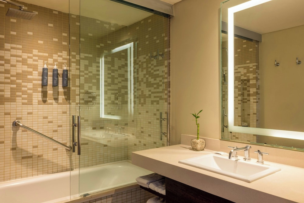 غرفة كلاسيكية بسريرين كوين بشرفة، The Westin Cozumel 3/5