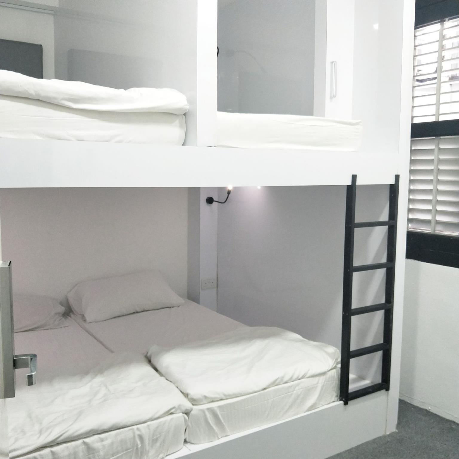 Private, Mixed Dorm, 4 Beds