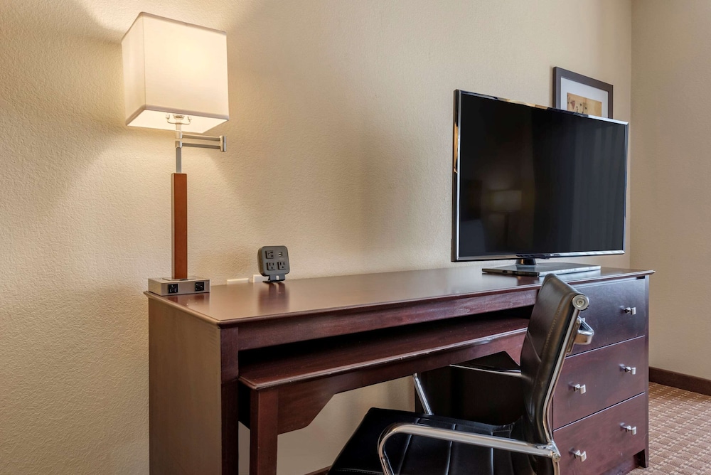 SureStay by Best Western Marion 34/39