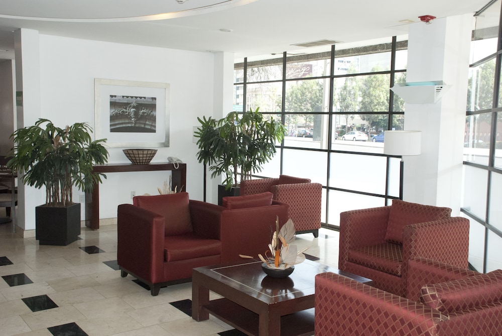 Hotel & Suites PF 19/43