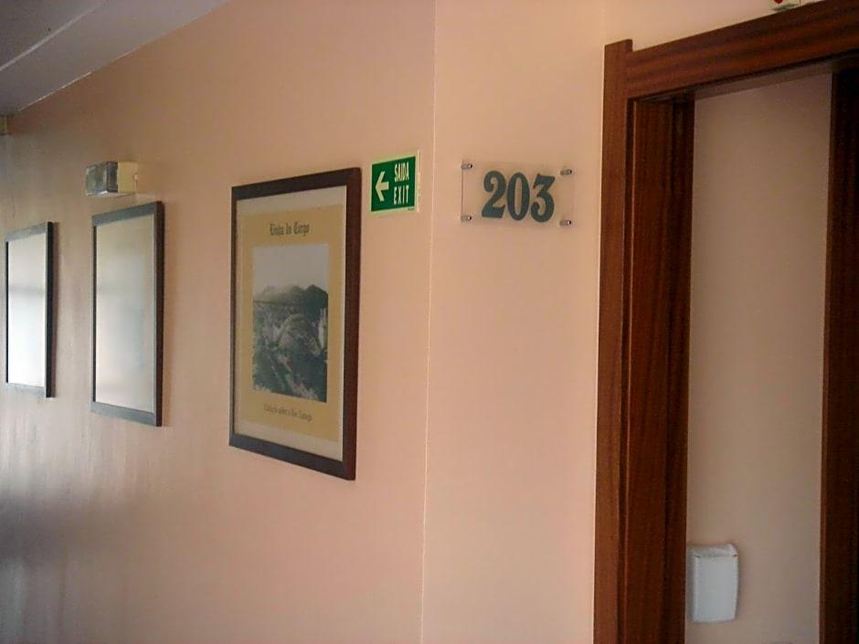 Imperio Hotel 39/56