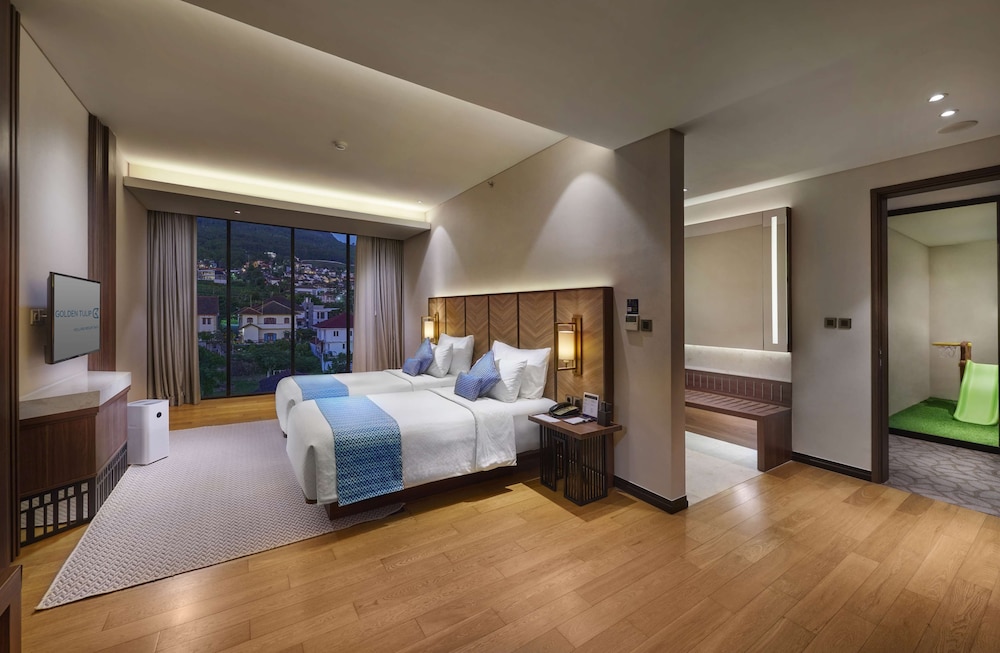 Golden Tulip Holland Resort 18/65