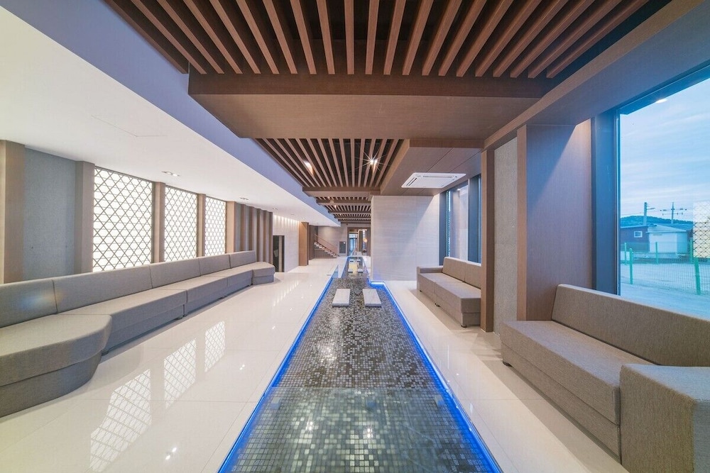 Yeon Hwa Moon Hotel 34/49