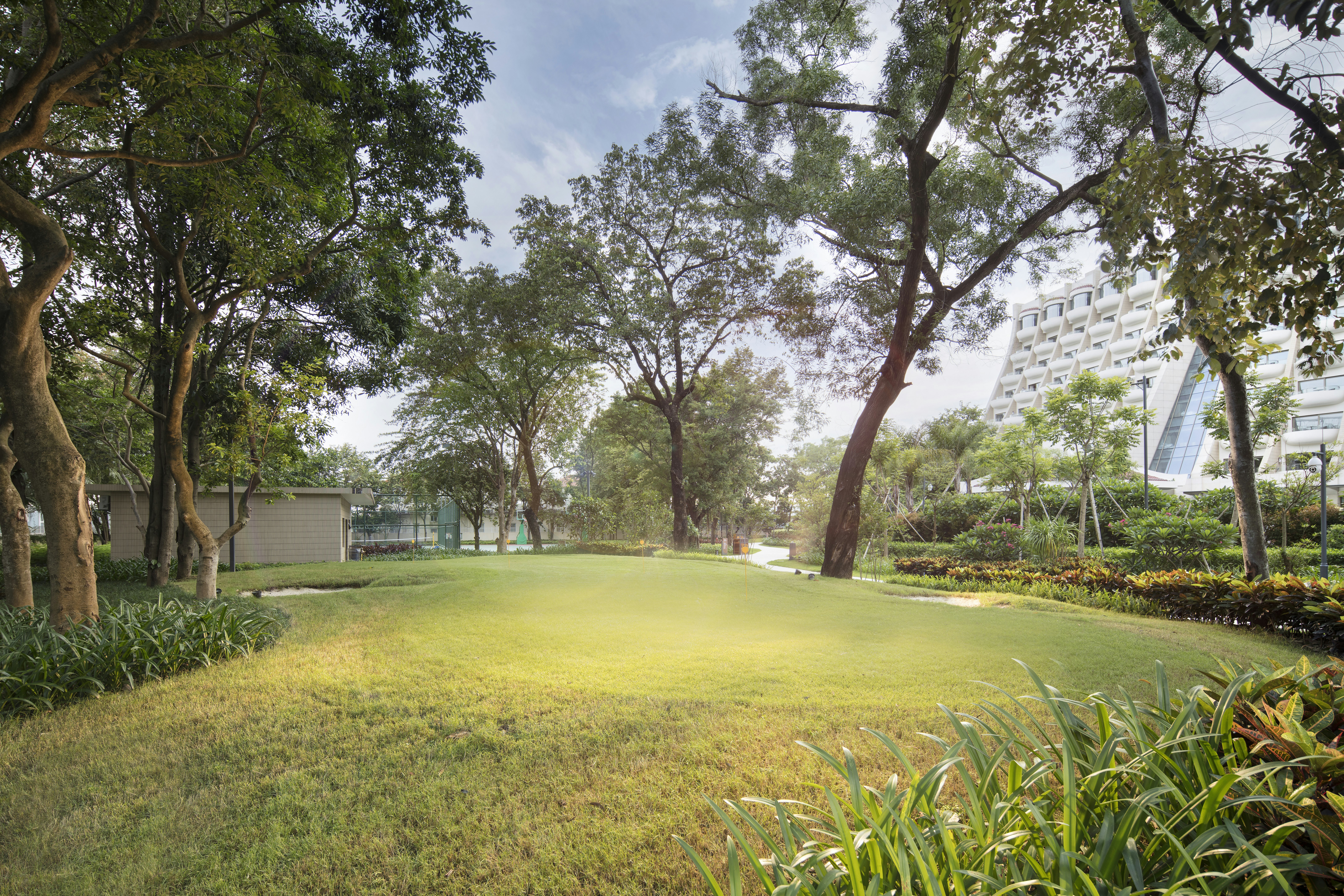 Hilton Shenzhen Shekou Nanhai 84/89