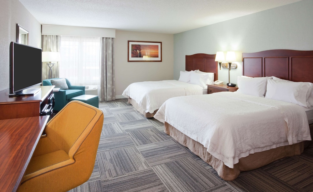 Hampton Inn Duluth Canal Park 24/77