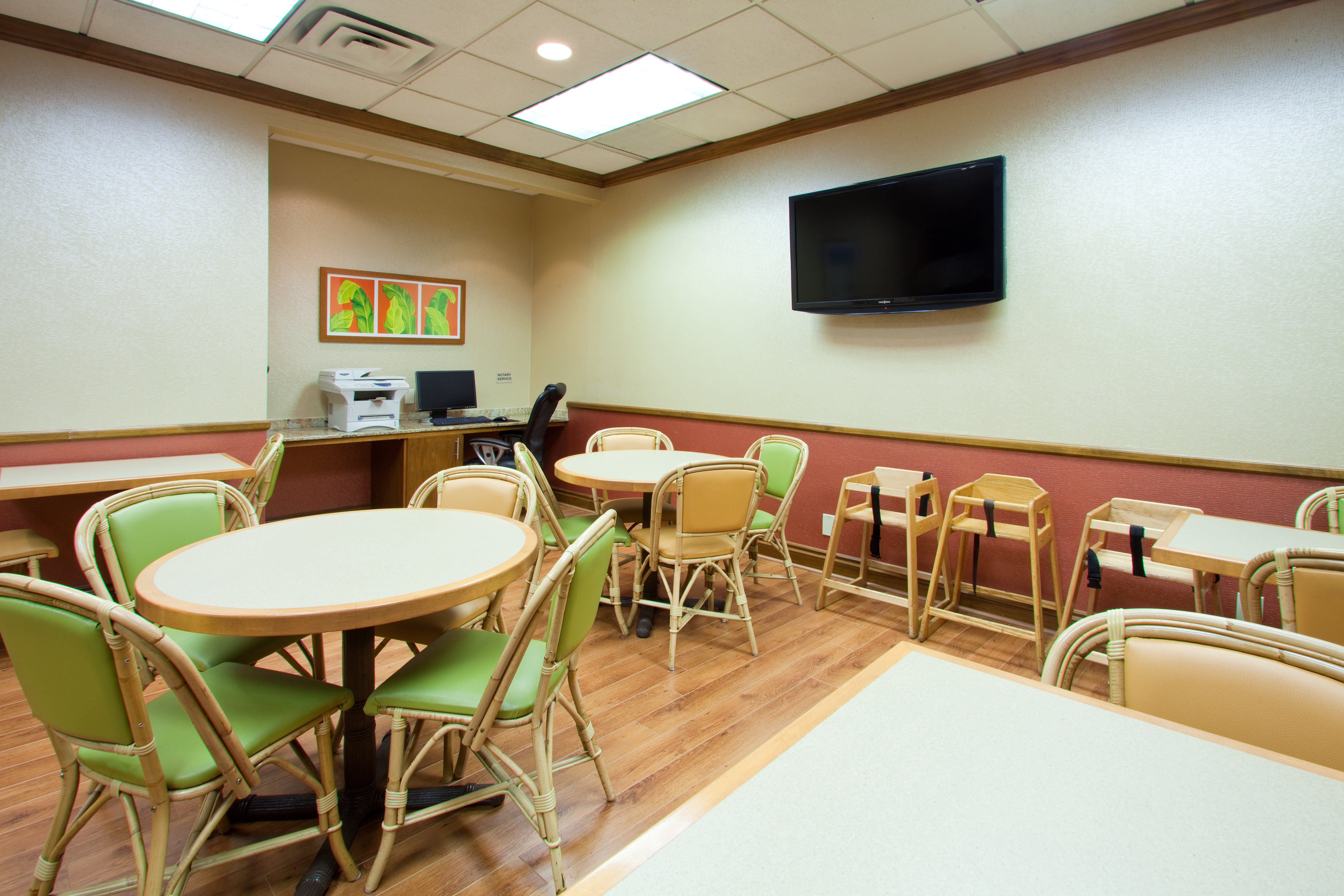 Holiday Inn Express North Palm Beach Oceanview 71/81