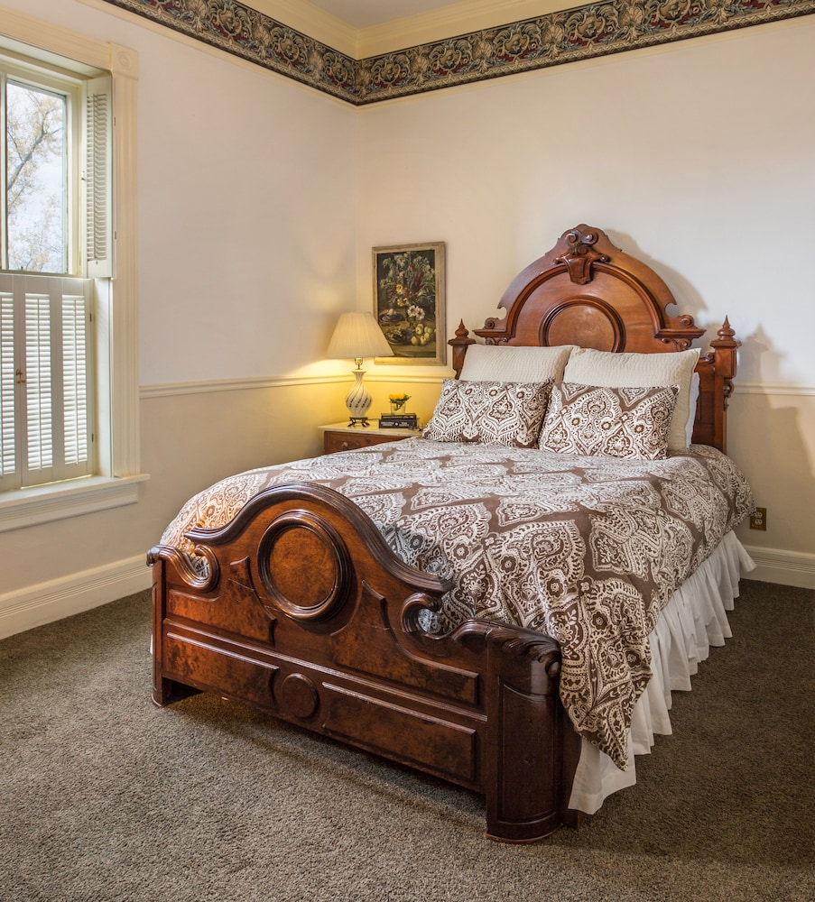Washington House Inn 34/70