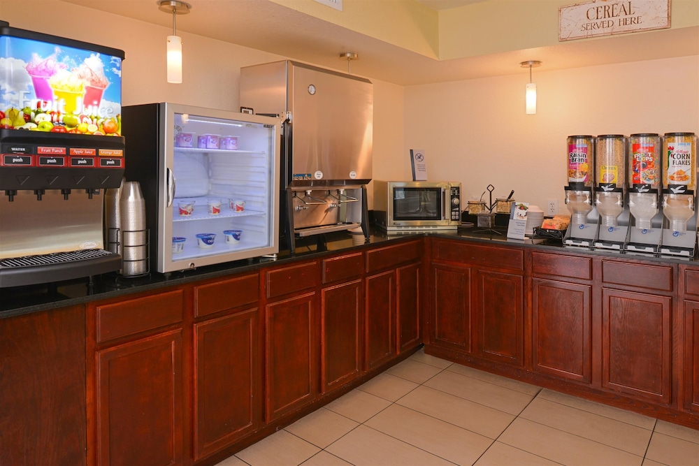 Mai Hana Hotel and Suites International Drive 6/55