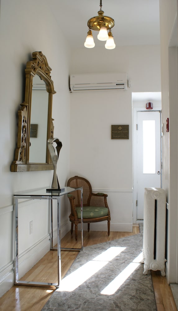 Hotel Marie-Rollet 7/50
