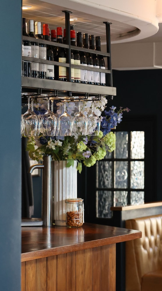 The Porterhouse Grill & Rooms 3/50