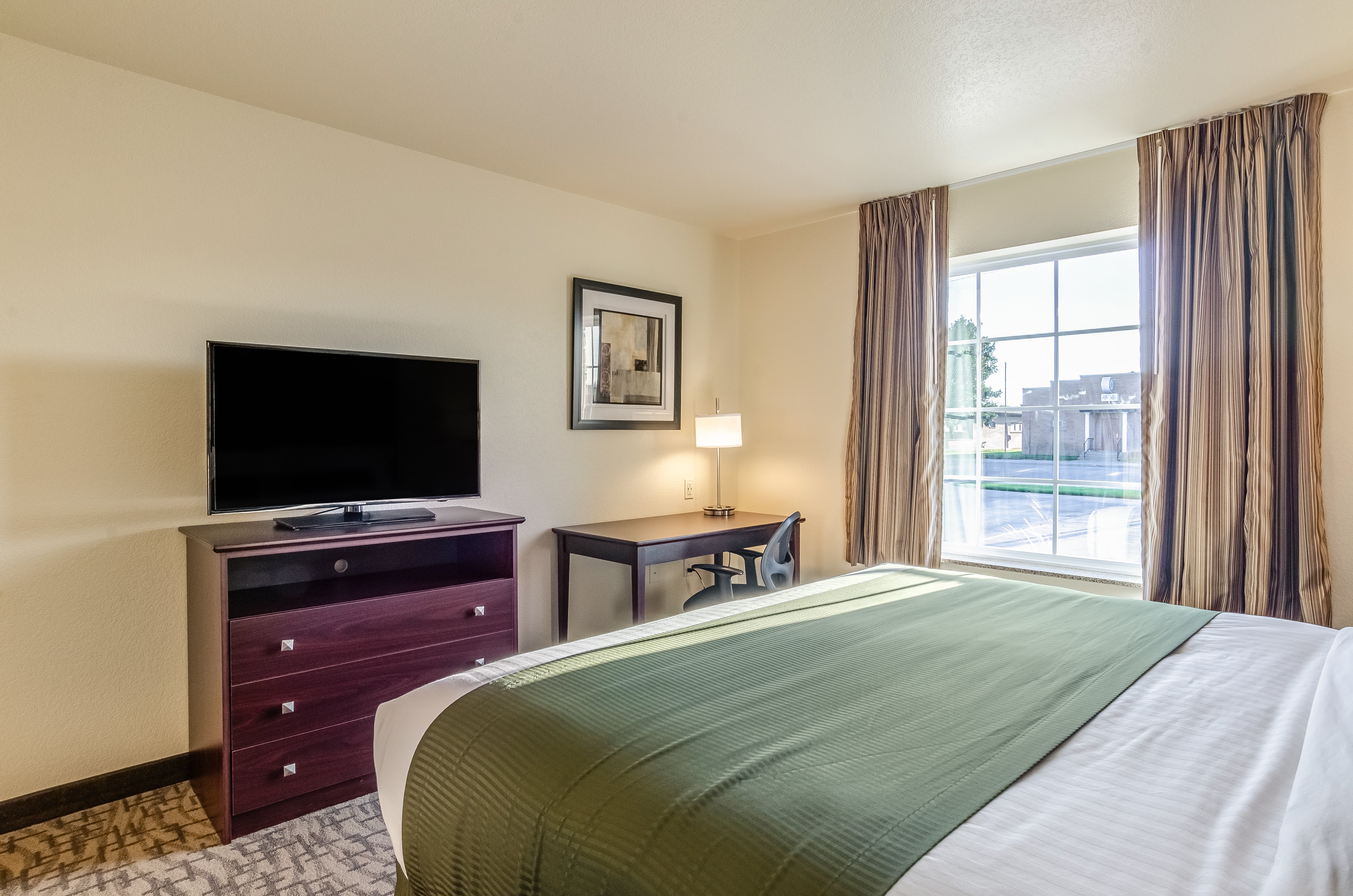 Cobblestone Inn & Suites - Bridgeport 6/24