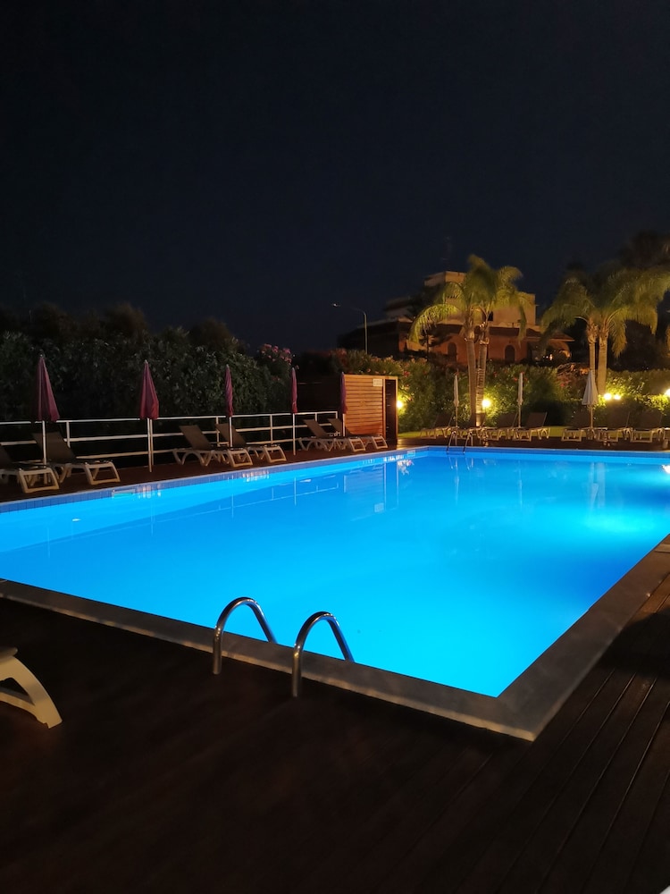 Residence Villa Giardini 33/66