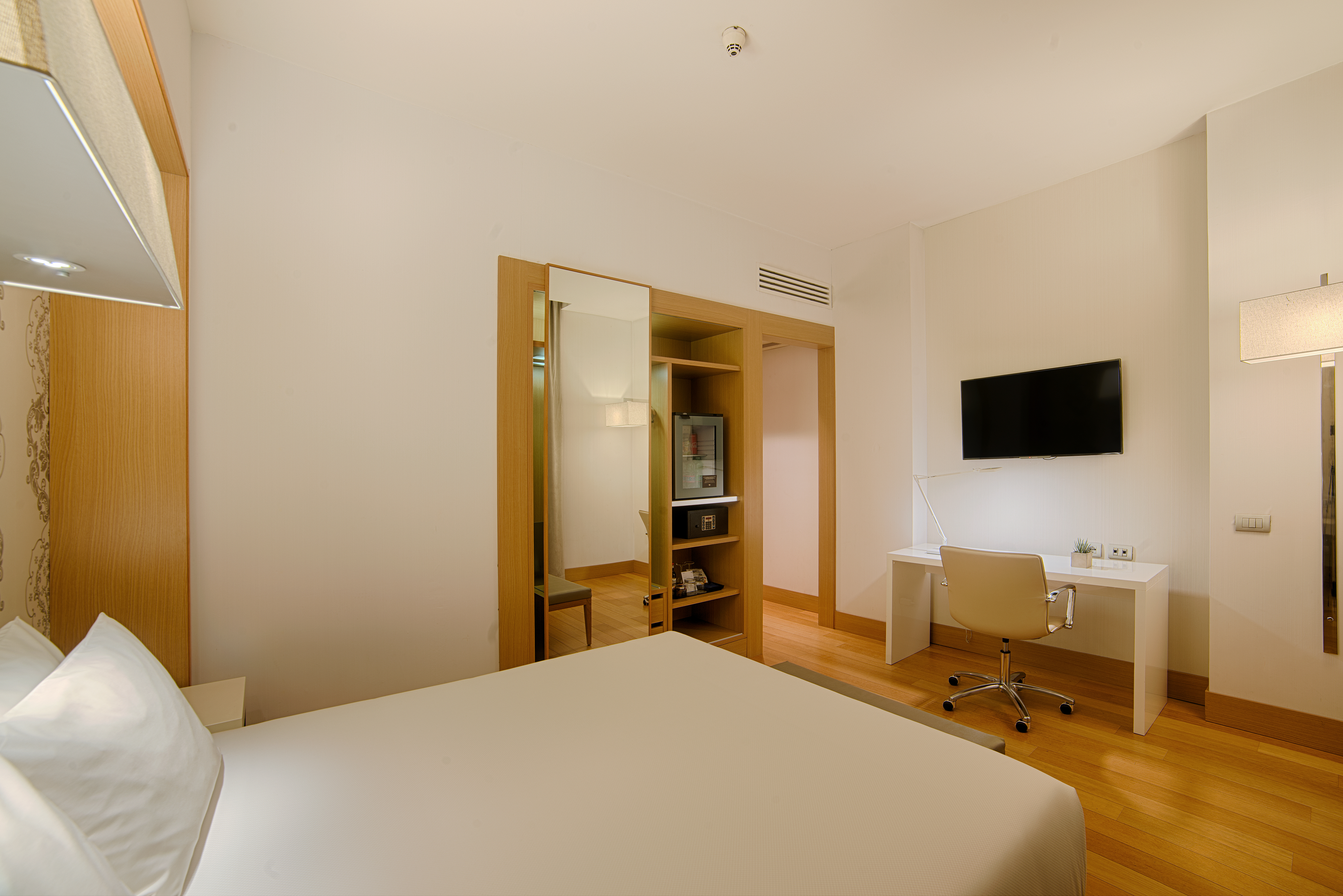 Standard, Double or Twin Bed