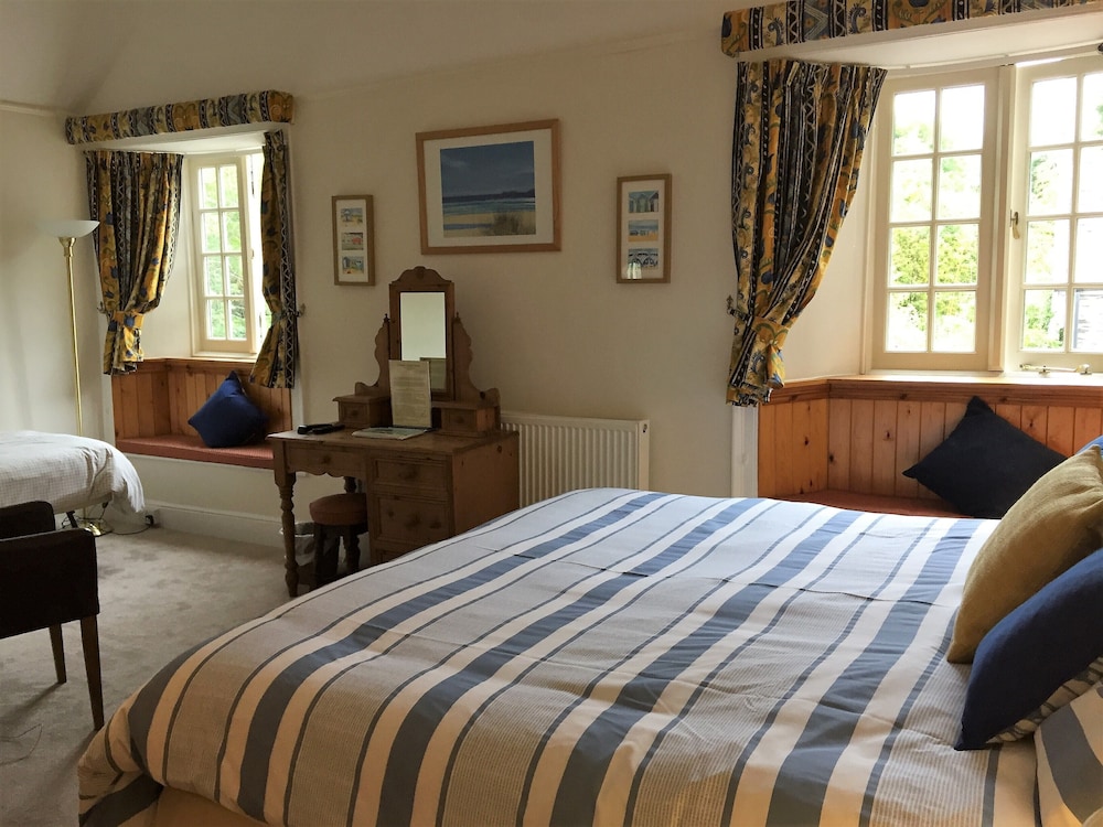 Polraen Country House 10/50