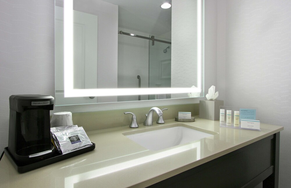 Hampton Inn And Suites Columbus/University Area 6/81