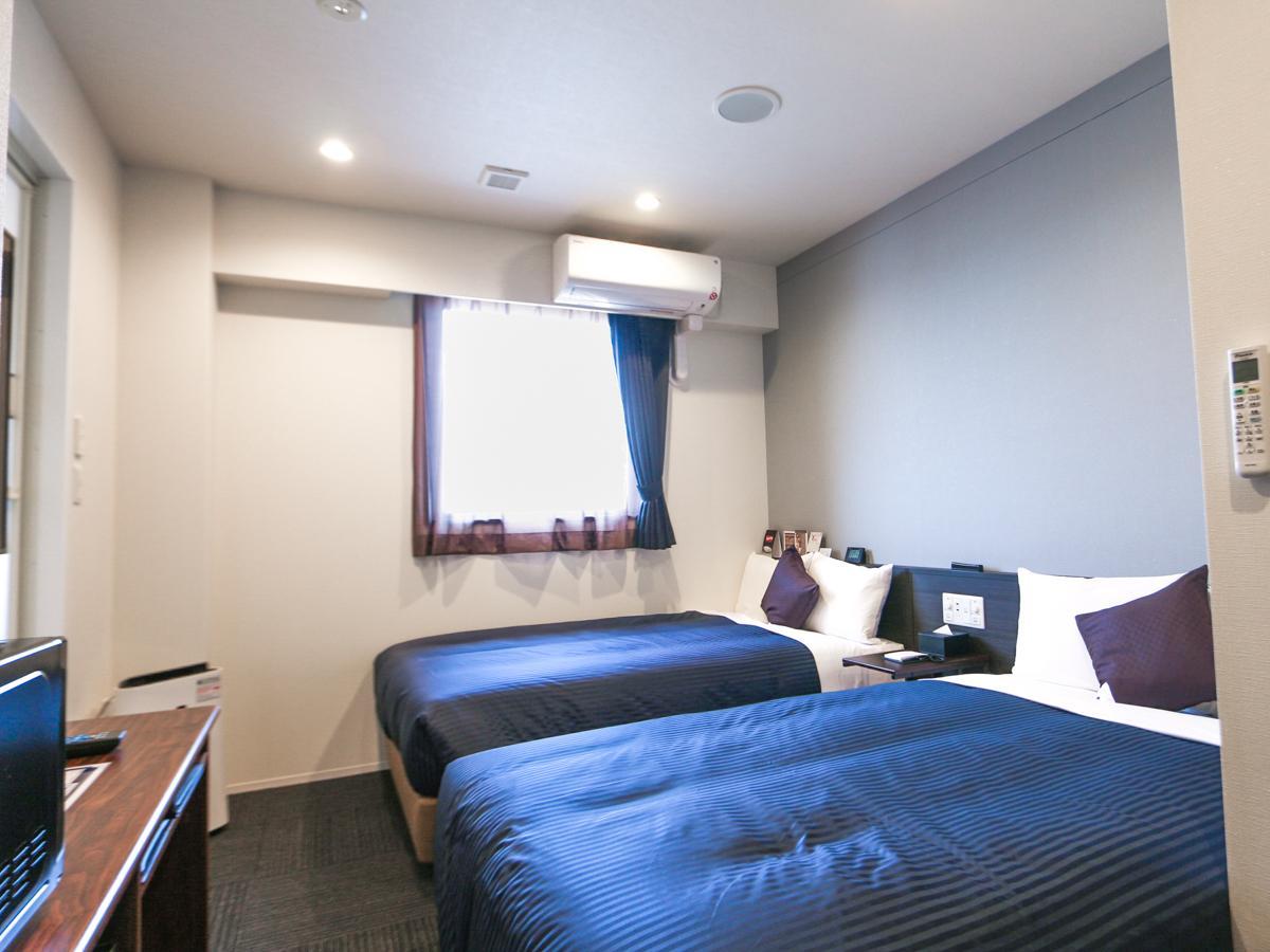 Semi Room, 2 Semi Double Beds