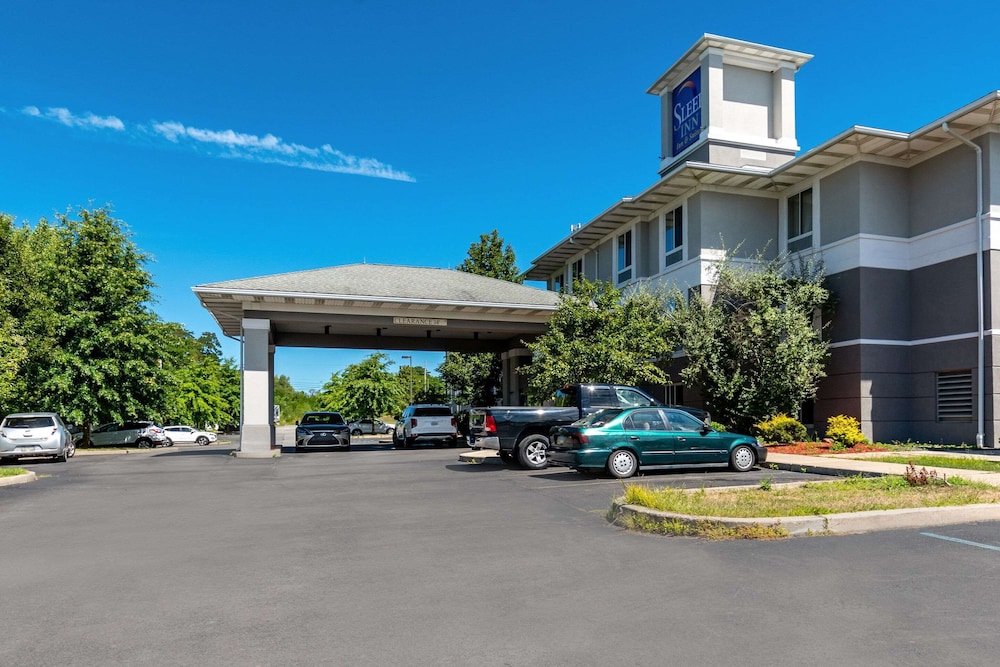 Sleep Inn and Suites Dunmore 4/29