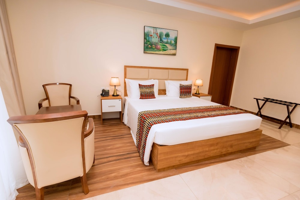 The Hut Restaurant & Boutique Hotel 21/55